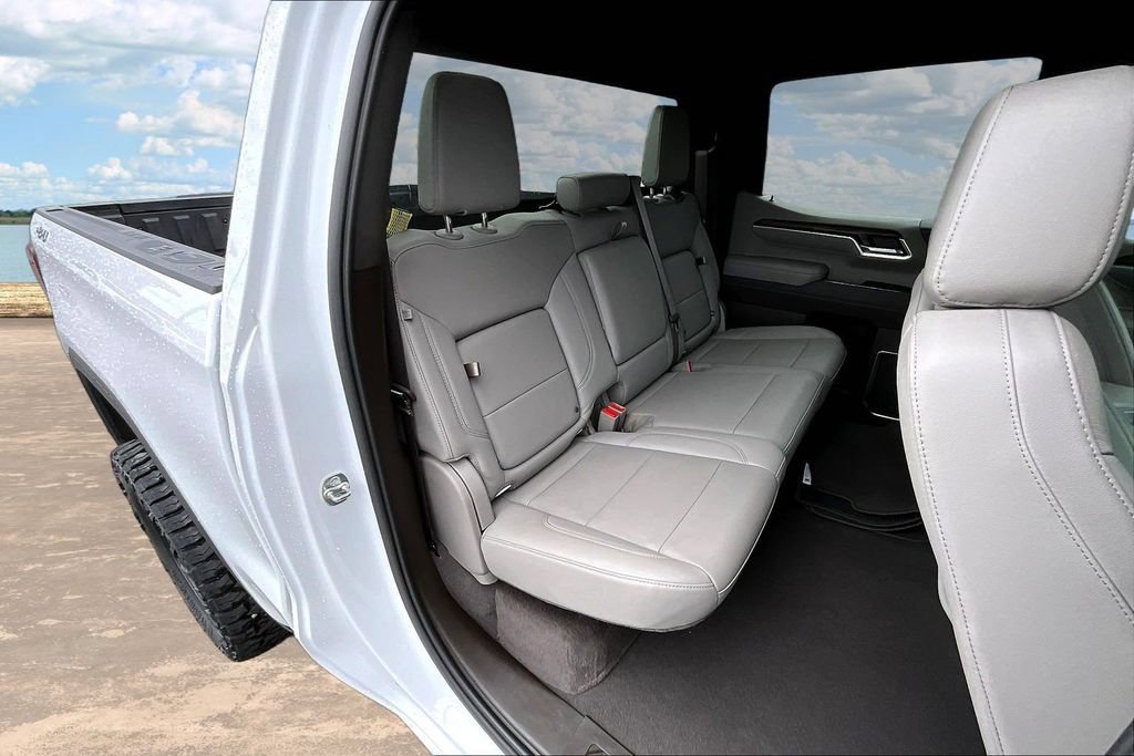 Used 2026 GMC Sierra 1500 SLT AWD/4WD image 28