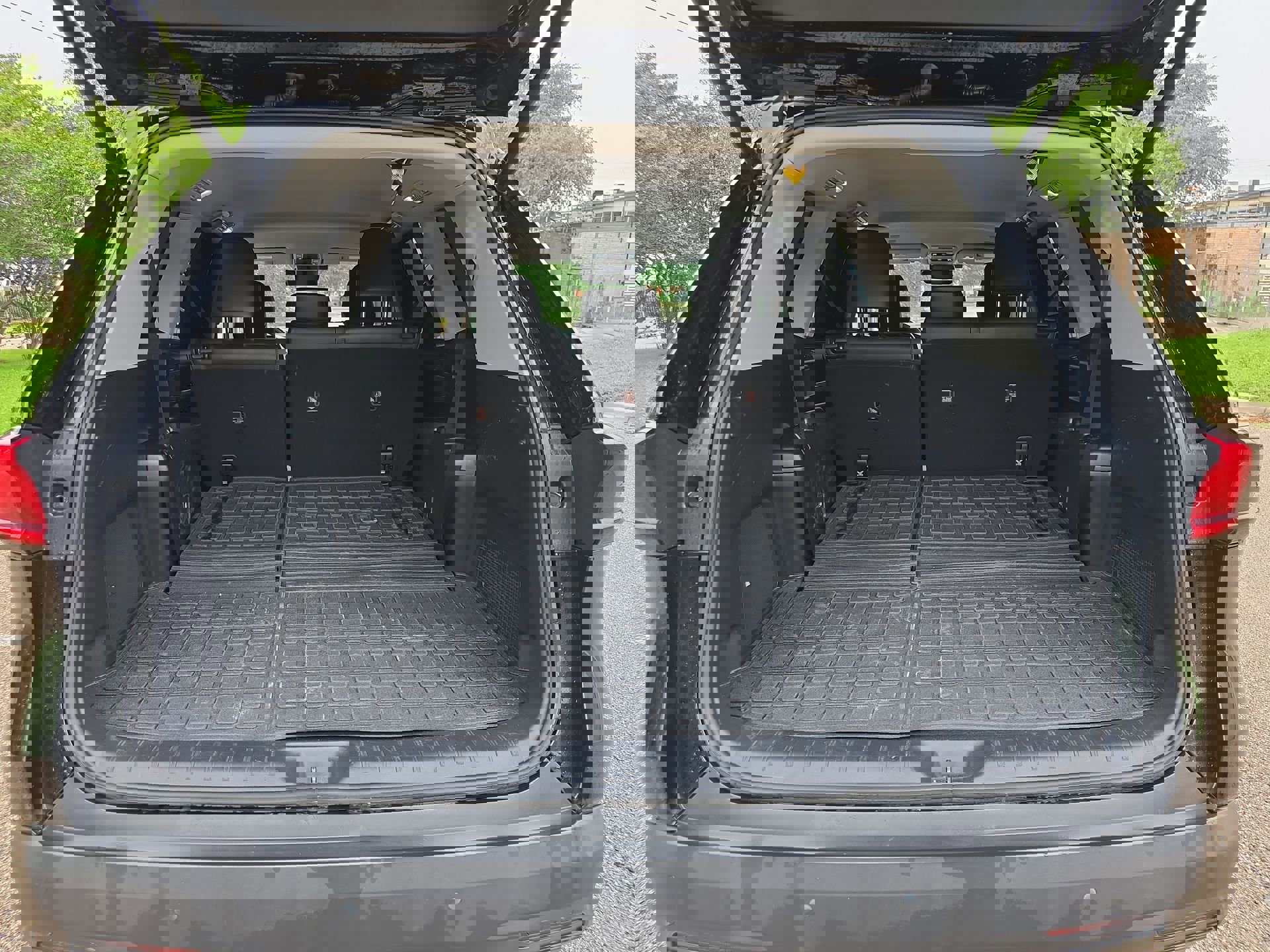 Used 2024 Toyota Grand Highlander Limited FWD image 22