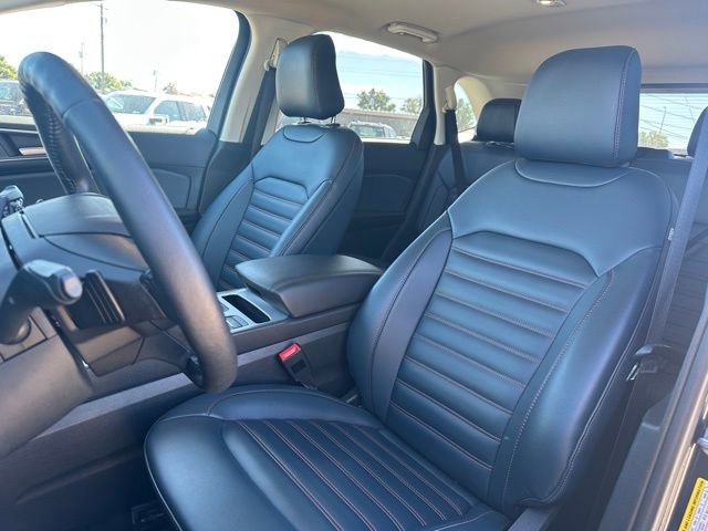 Certified 2022 Ford Edge SEL w/ Sport Appearance Package image 11