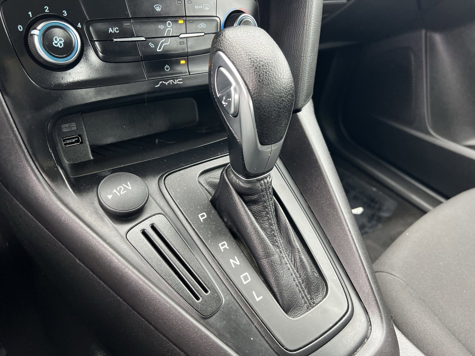 Certified 2018 Ford Focus SE image 20