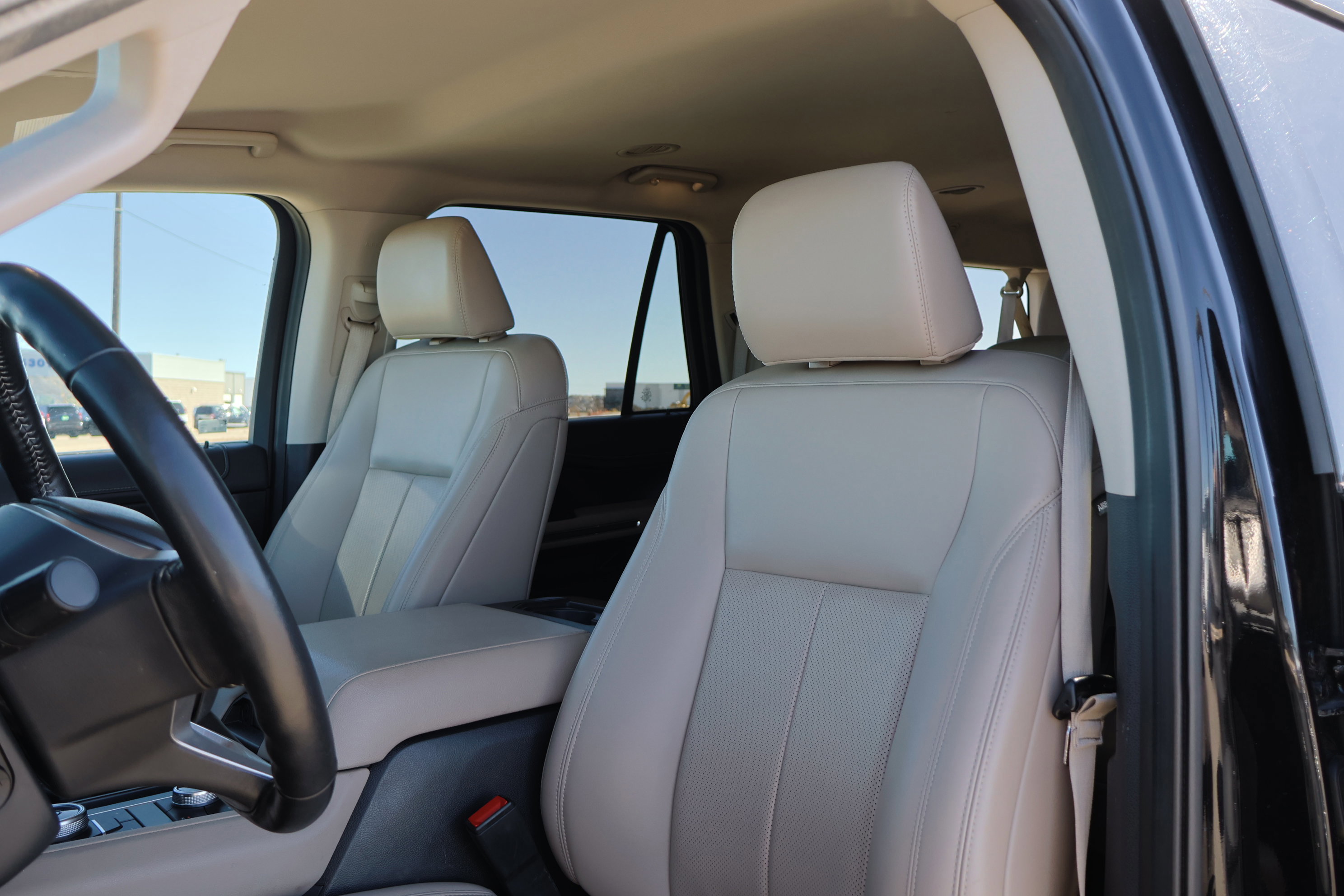 Certified 2024 Ford Expedition Max XLT image 15