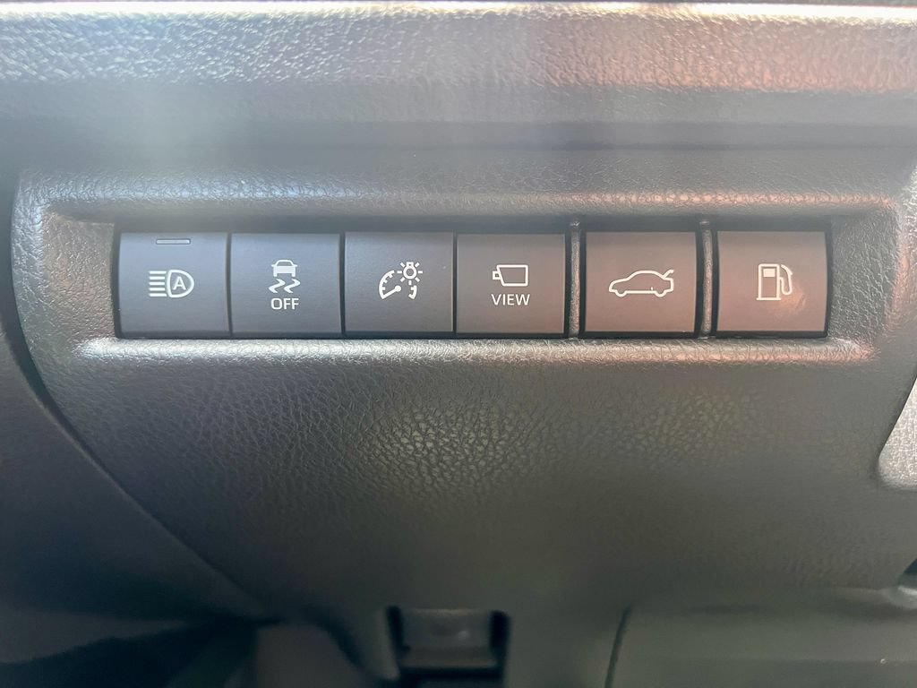 Used 2025 Toyota Camry XLE w/ Premium Plus Package AWD/4WD image 27