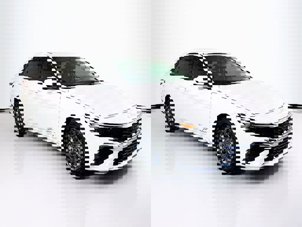 Used 2024 Hyundai Elantra SEL image 7