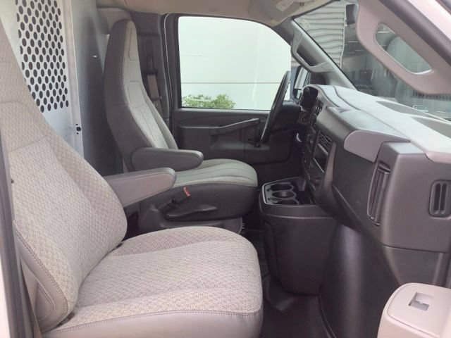 Used 2026 GMC Savana 2500 w/ Driver Convenience Package RWD image 10