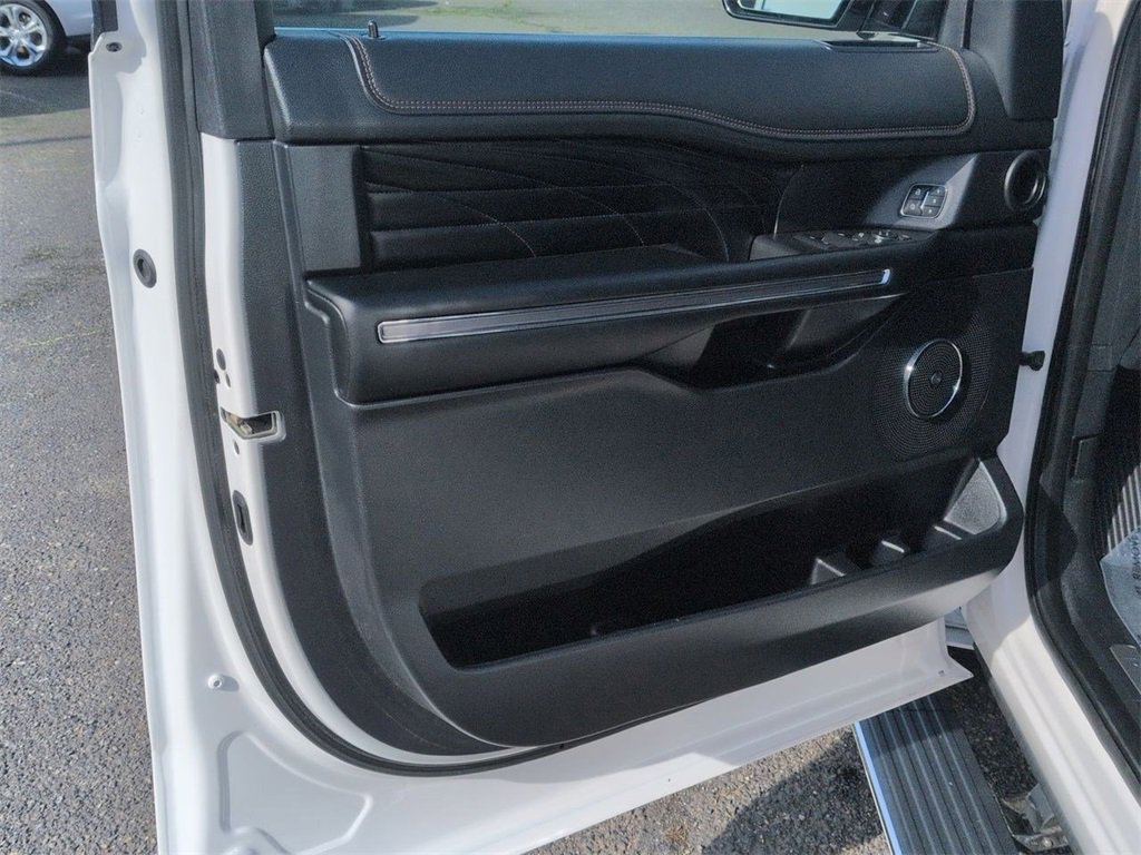 Certified 2019 Ford Expedition Platinum image 9