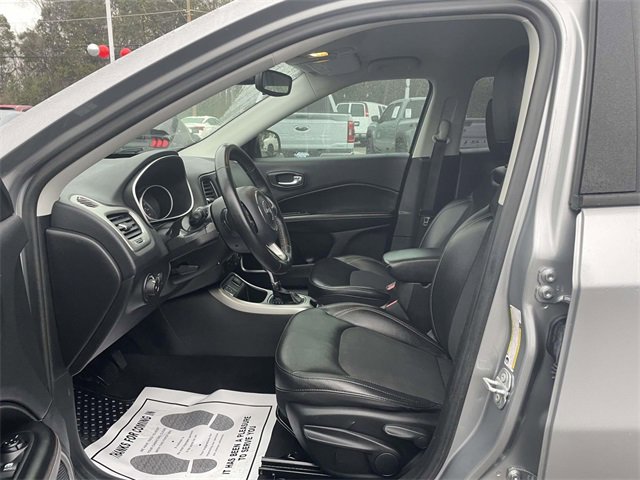 Used 2019 Jeep Compass Latitude w/ Cold Weather Group image 15