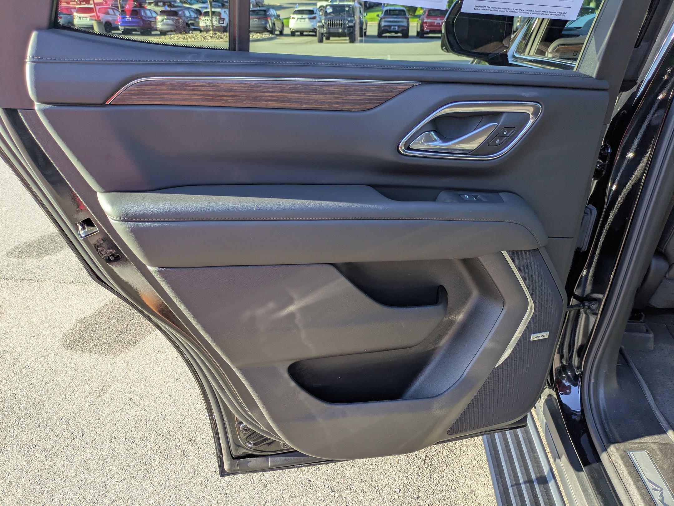 Used 2024 Chevrolet Tahoe High Country AWD/4WD image 30