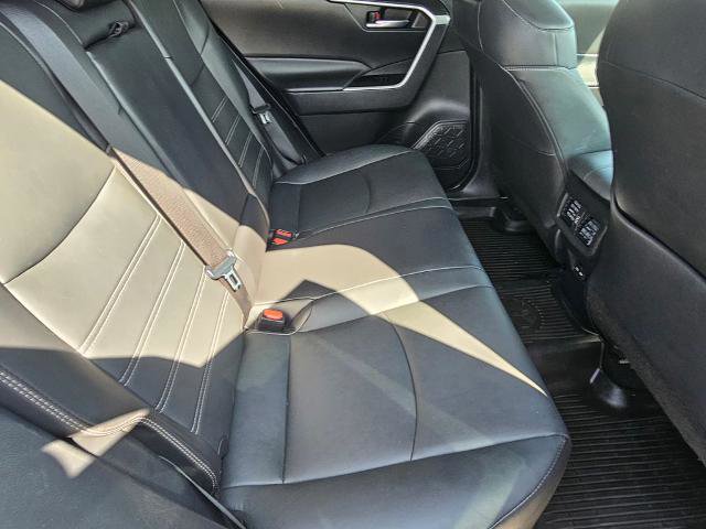 Used 2022 Toyota RAV4 XLE Premium image 10