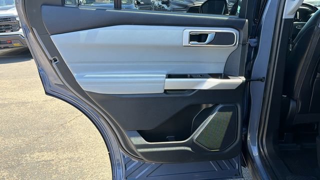 Certified 2021 Ford Explorer XLT w/ Equipment Group 202A AWD/4WD image 14