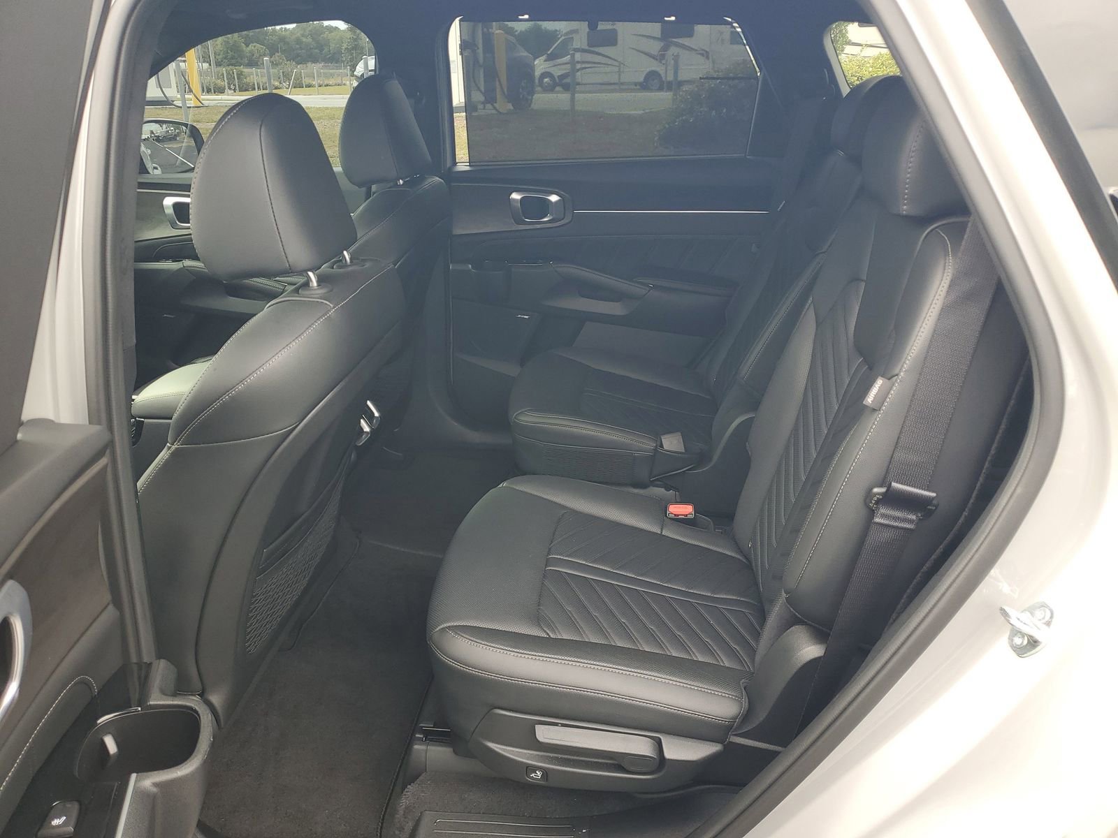 Used 2025 Kia Sorento SX Prestige AWD/4WD image 12