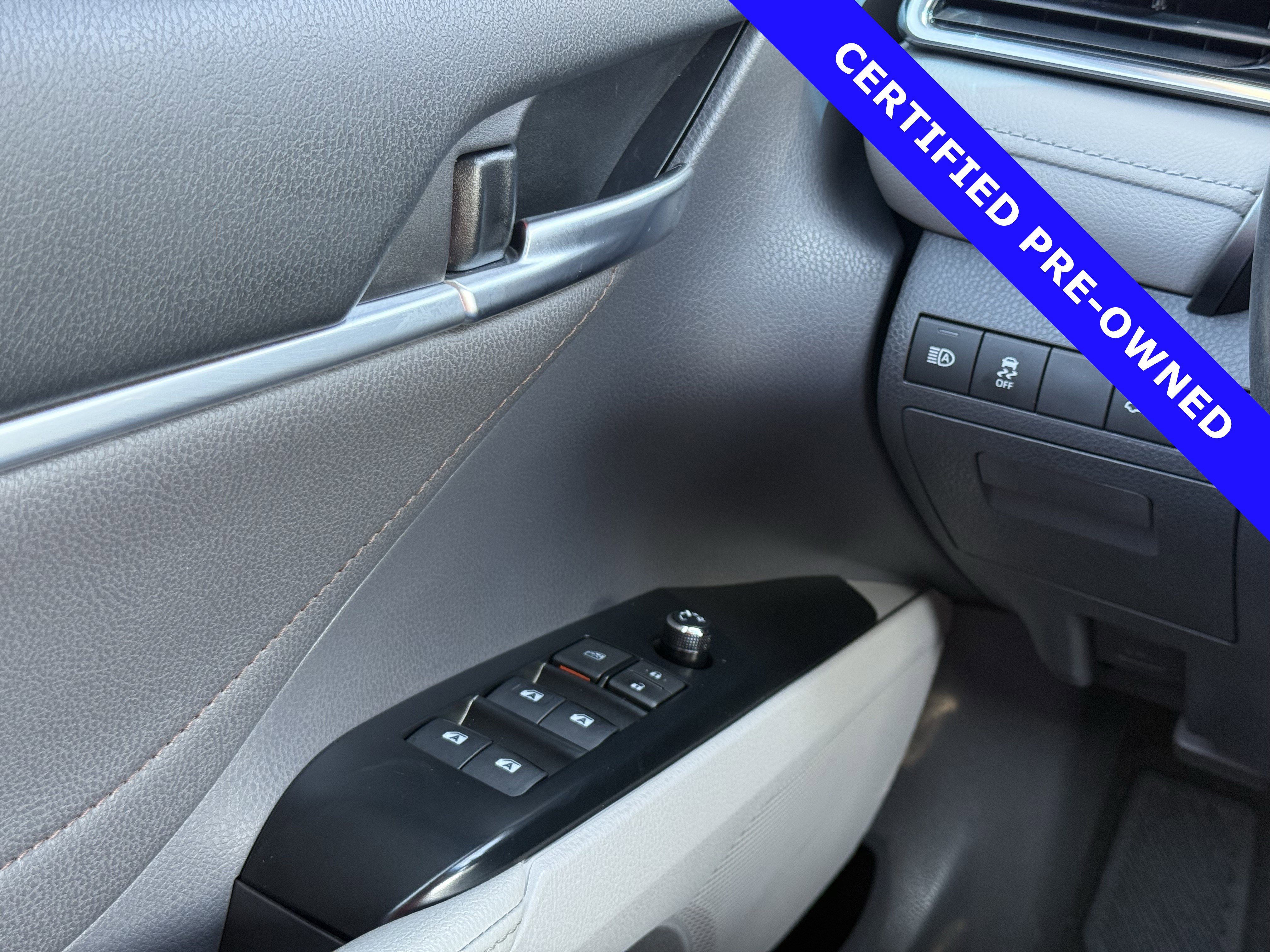 Used 2018 Toyota Camry XLE image 21