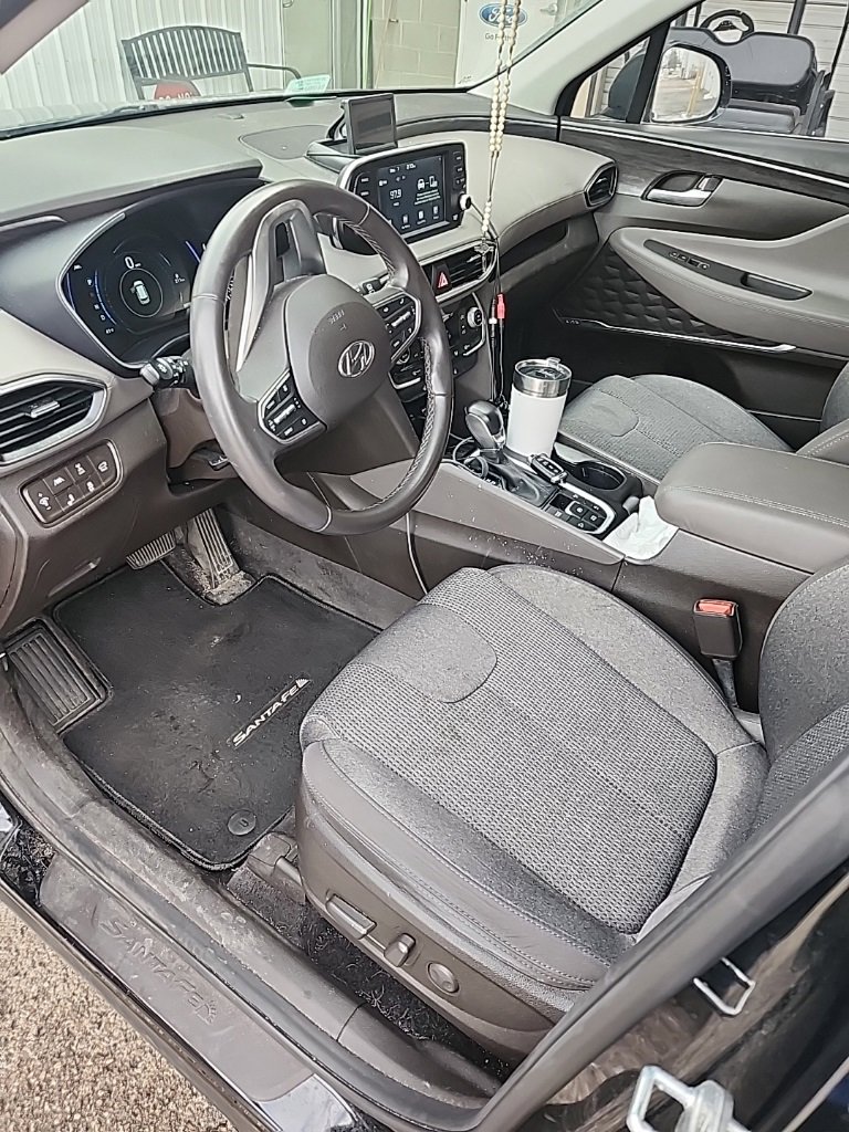 Used 2020 Hyundai Santa Fe SEL w/ Convenience Package image 4