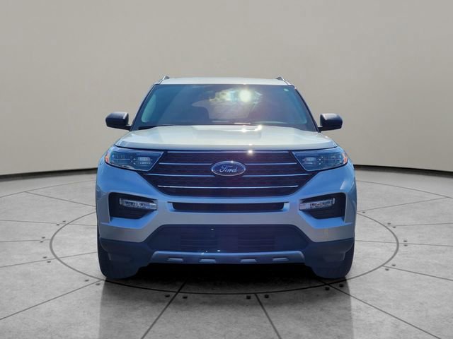 Certified 2023 Ford Explorer XLT w/ Equipment Group 202A AWD/4WD image 9