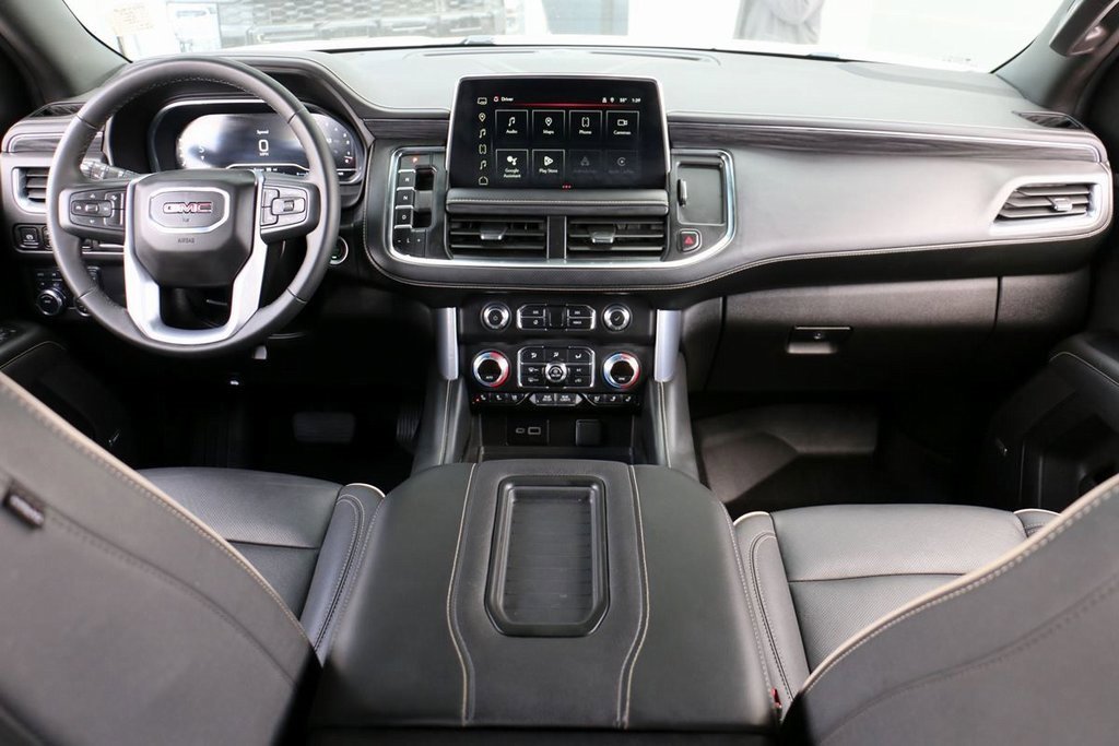 Used 2024 GMC Yukon SLT image 32