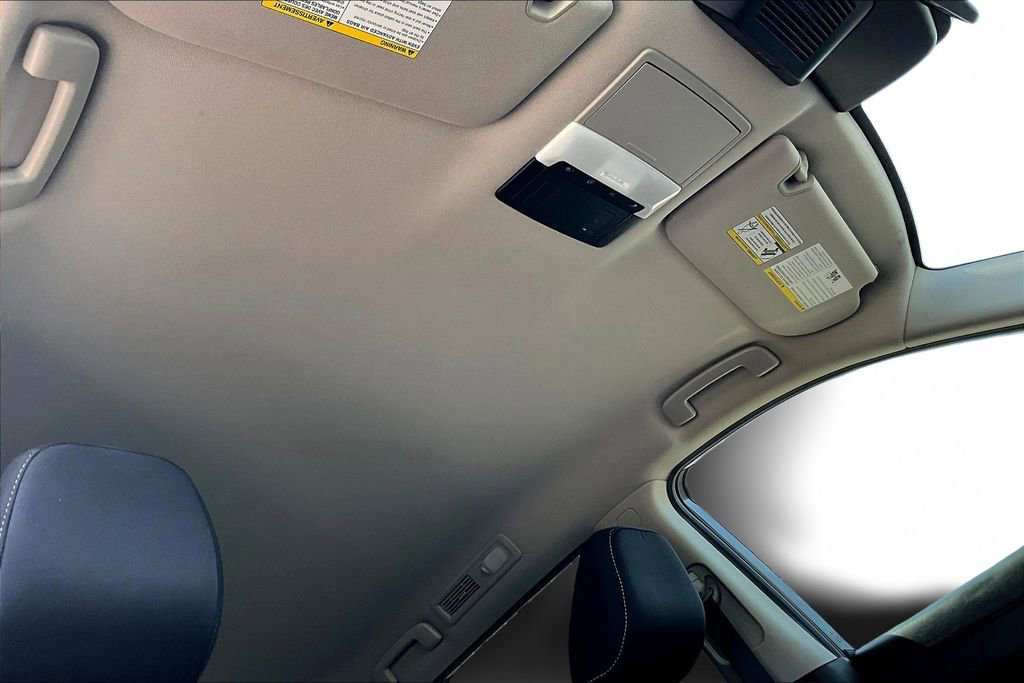 Used 2024 Nissan Pathfinder SV image 22