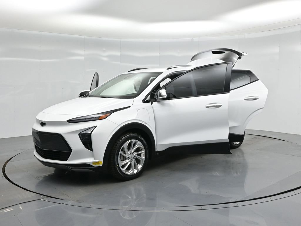 Used 2023 Chevrolet Bolt EUV LT w/ Driver Confidence Package image 45