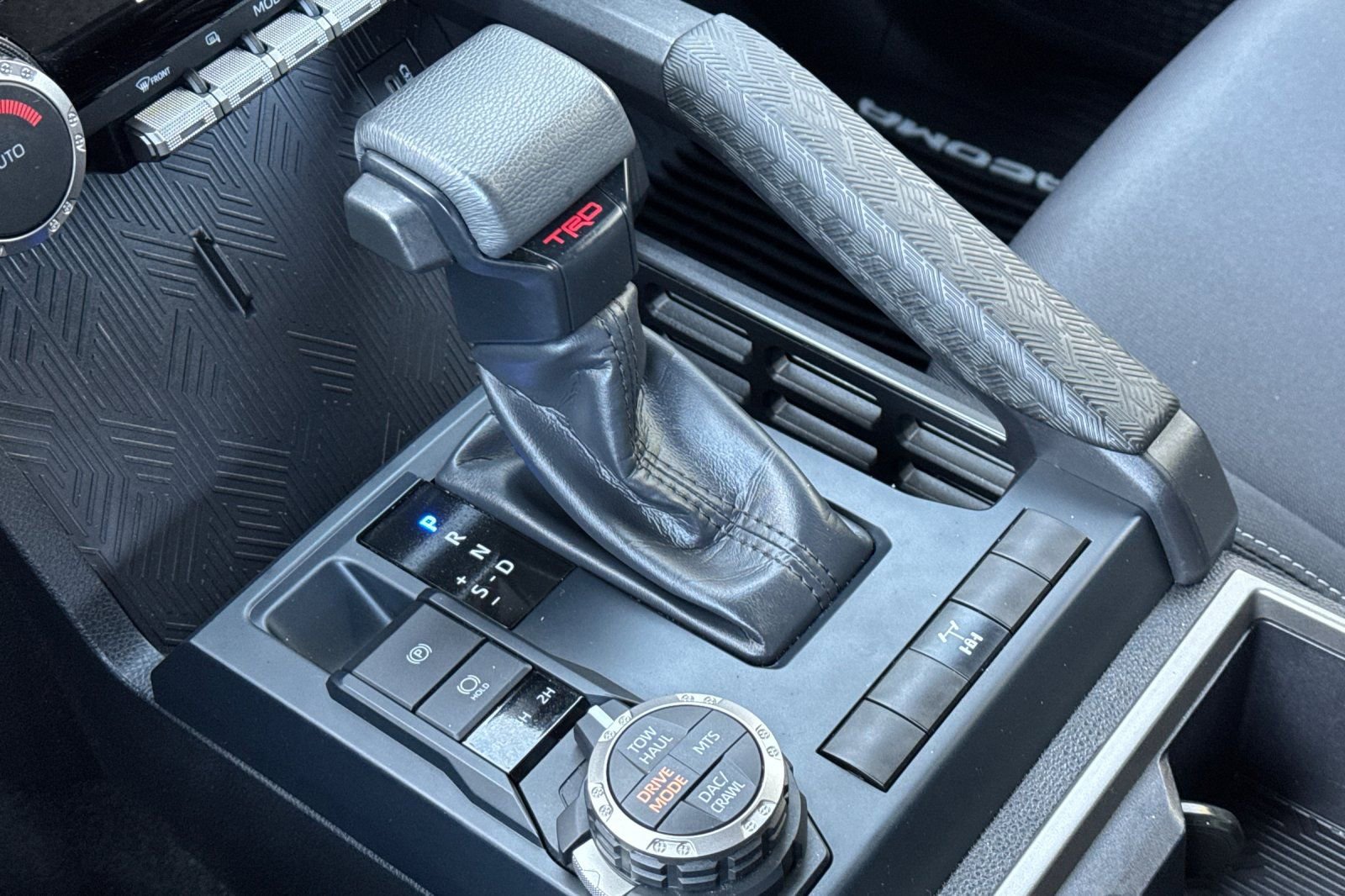Used 2025 Toyota Tacoma TRD Off-Road AWD/4WD image 33
