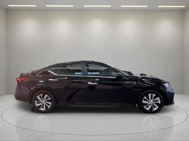 Used 2023 Nissan Altima 2.5 S image 2