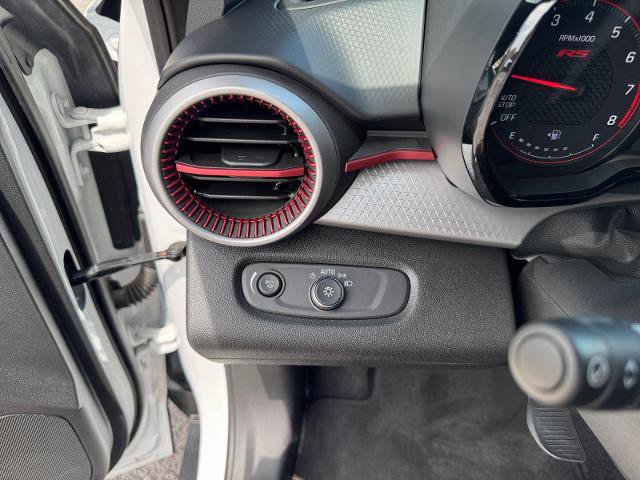 Used 2024 Chevrolet Trax RS w/ Driver Confidence Package FWD image 19
