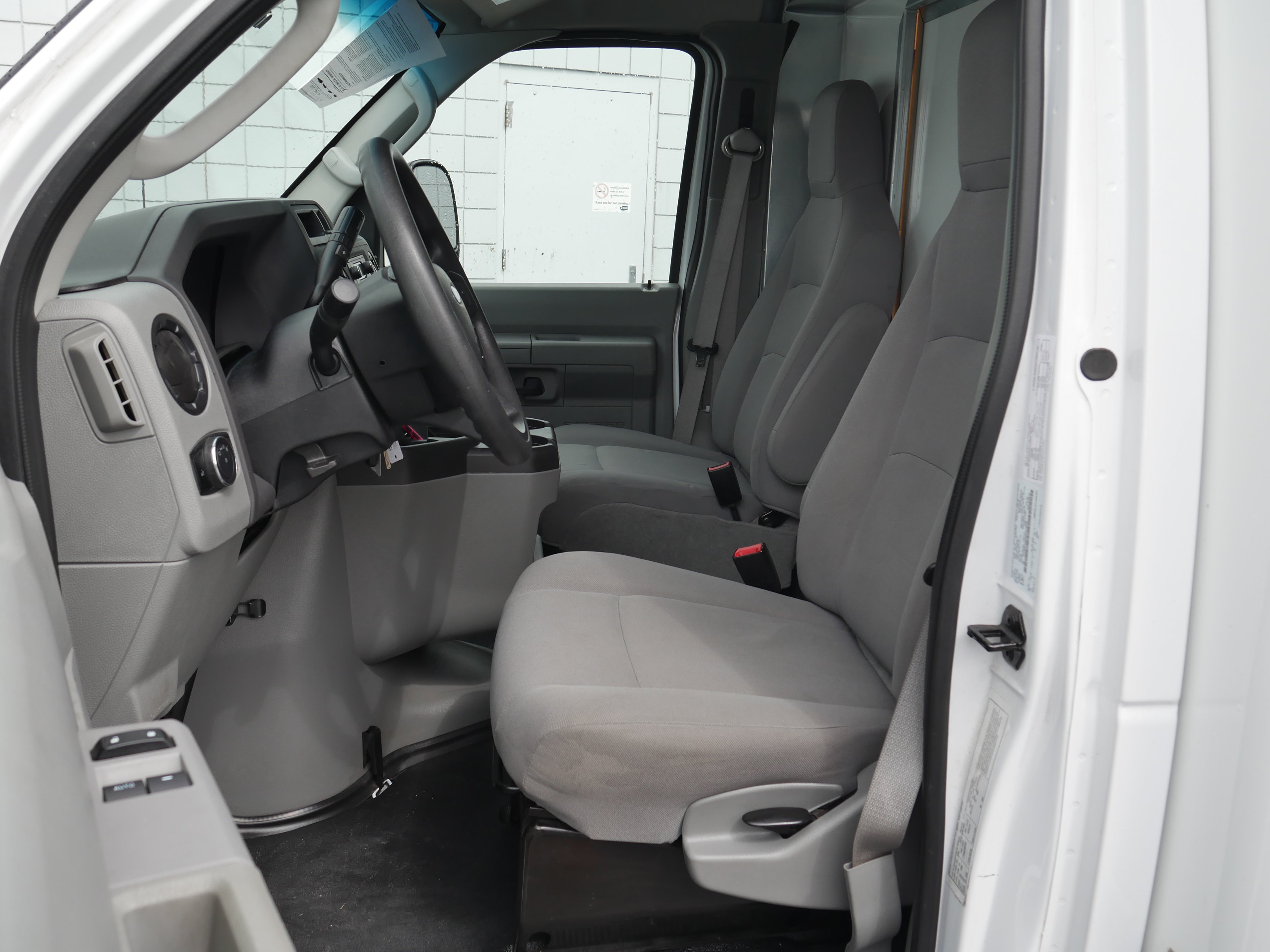 Certified 2025 Ford E-450 and Econoline 450 Super Duty w/ Power Equipment Group RWD image 3
