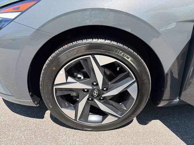 Used 2023 Hyundai Elantra SEL w/ Convenience Package FWD image 31