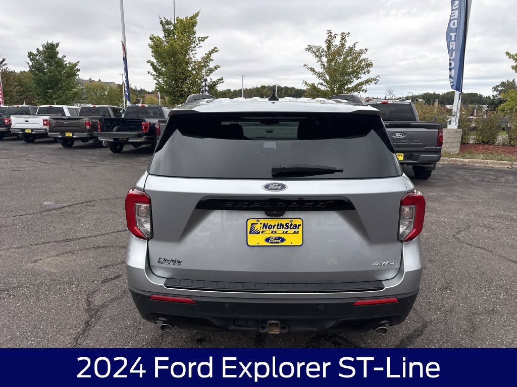 Certified 2024 Ford Explorer ST-Line w/ Class IV Trailer Tow Package AWD/4WD image 8