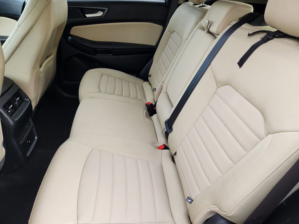 Certified 2024 Ford Edge SE image 13