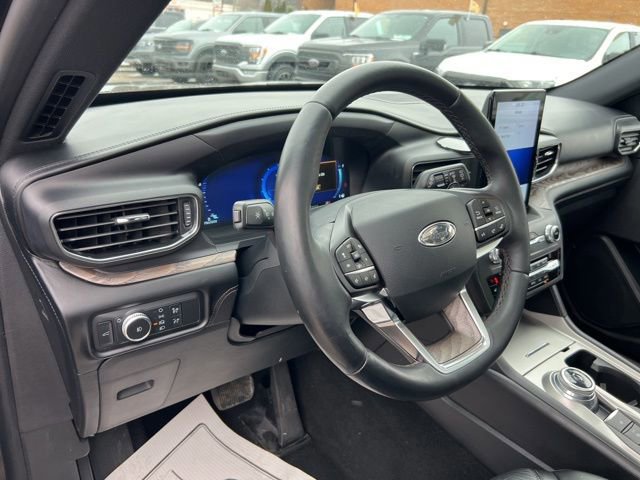 Certified 2020 Ford Explorer Platinum image 9