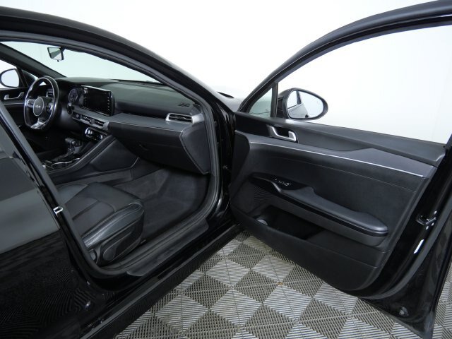 Used 2022 Kia K5 GT-Line FWD image 11