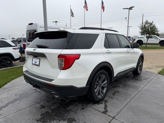Certified 2023 Ford Explorer XLT w/ Equipment Group 202A RWD image 3