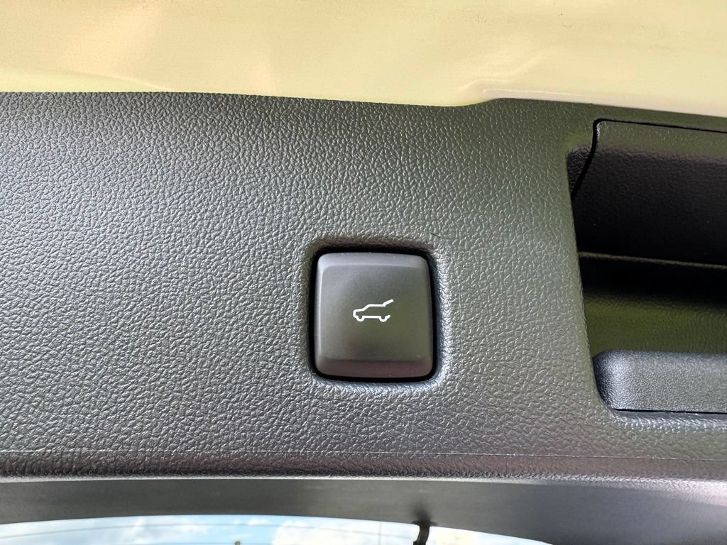 Certified 2023 Ford Escape Platinum AWD/4WD image 45