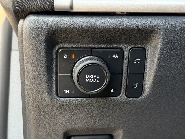 Certified 2025 Ford Expedition Active image 28