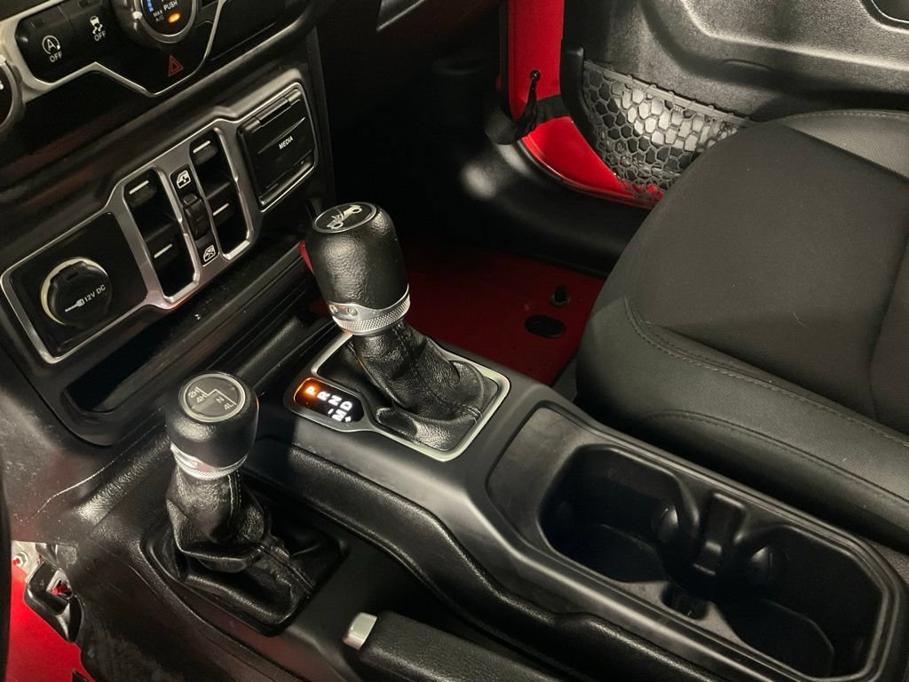 Used 2018 Jeep Wrangler Unlimited Sport S AWD/4WD image 19