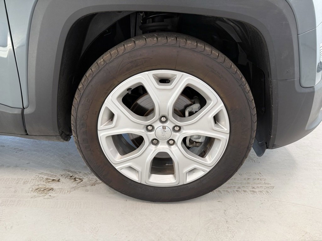 Used 2018 Jeep Renegade Limited w/ UConnect 8.4 Nav Group image 11