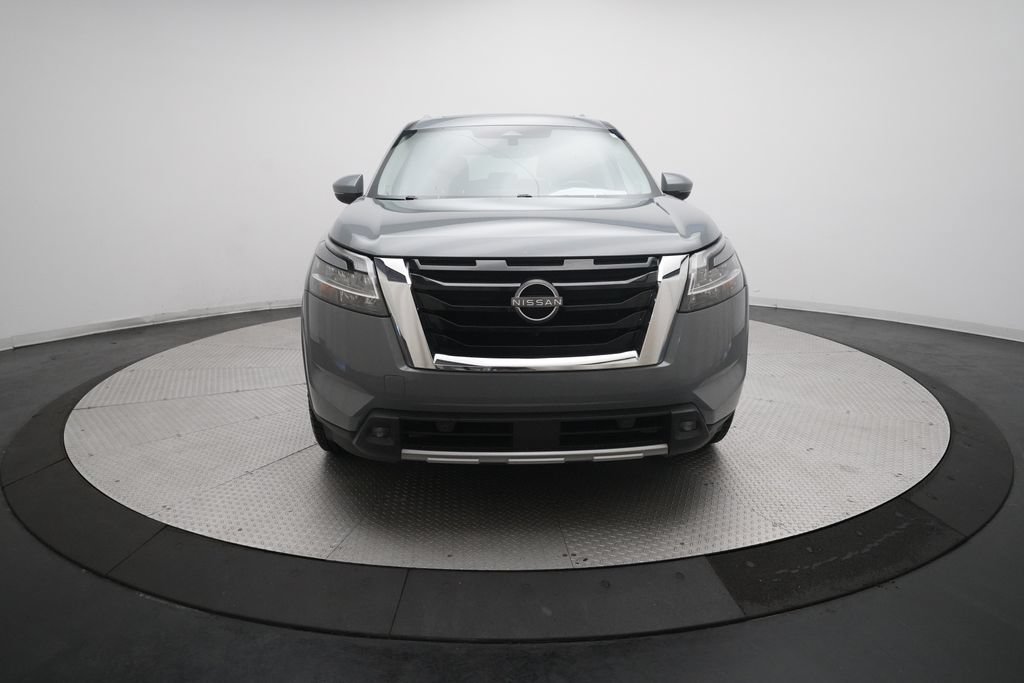 Used 2022 Nissan Pathfinder SL AWD/4WD image 11