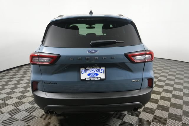 Certified 2025 Ford Escape ST-Line Select AWD/4WD image 4
