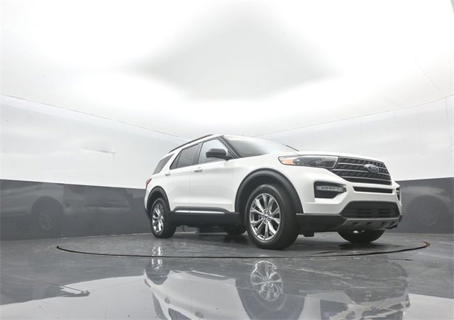 Certified 2021 Ford Explorer XLT w/ Equipment Group 202A image 26