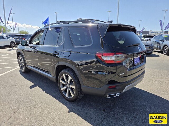 Used 2025 Honda Pilot Elite image 5