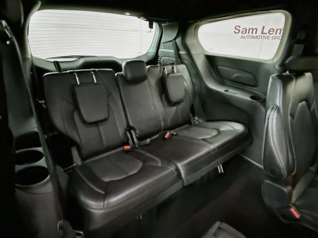 Used 2025 Chrysler Pacifica Select FWD image 25