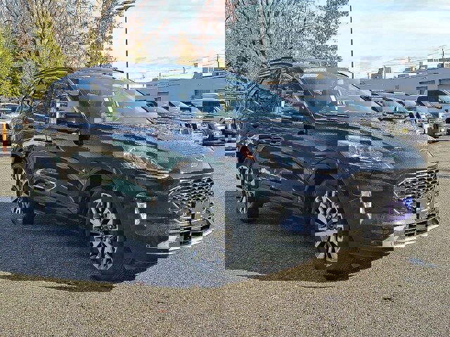 Certified 2020 Ford Escape Titanium image 5