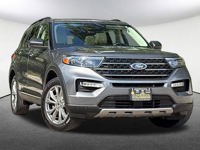 Certified 2023 Ford Explorer XLT w/ Equipment Group 202A AWD/4WD image 2
