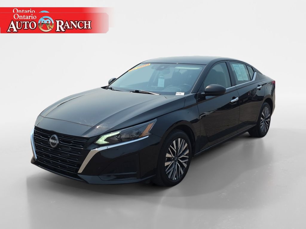 Used 2025 Nissan Altima 2.5 SV AWD/4WD image 7