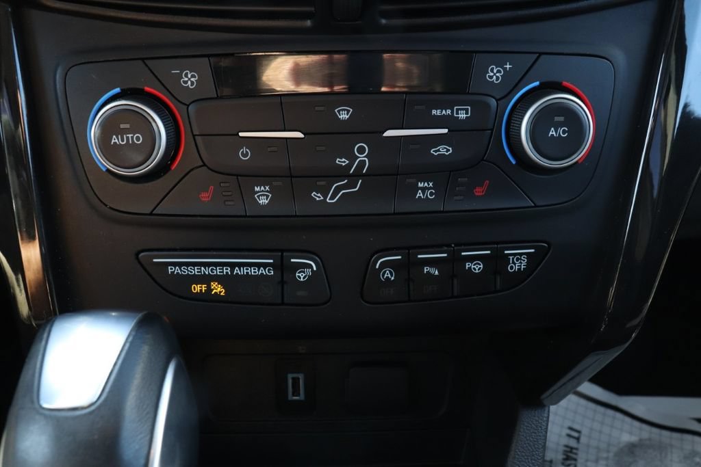 Certified 2019 Ford Escape Titanium AWD/4WD image 19