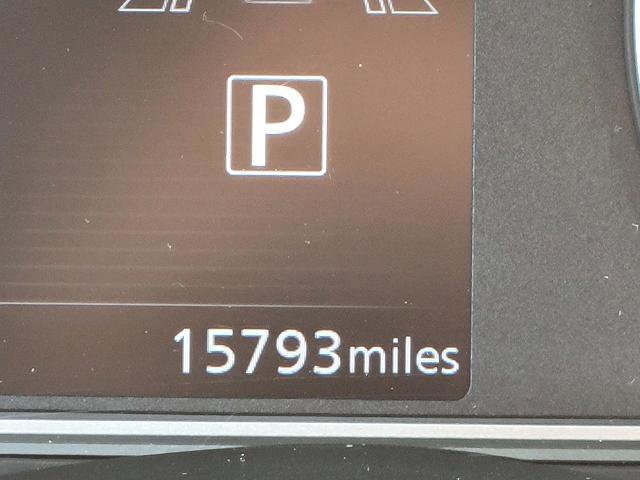 Used 2025 Nissan Versa SV image 31