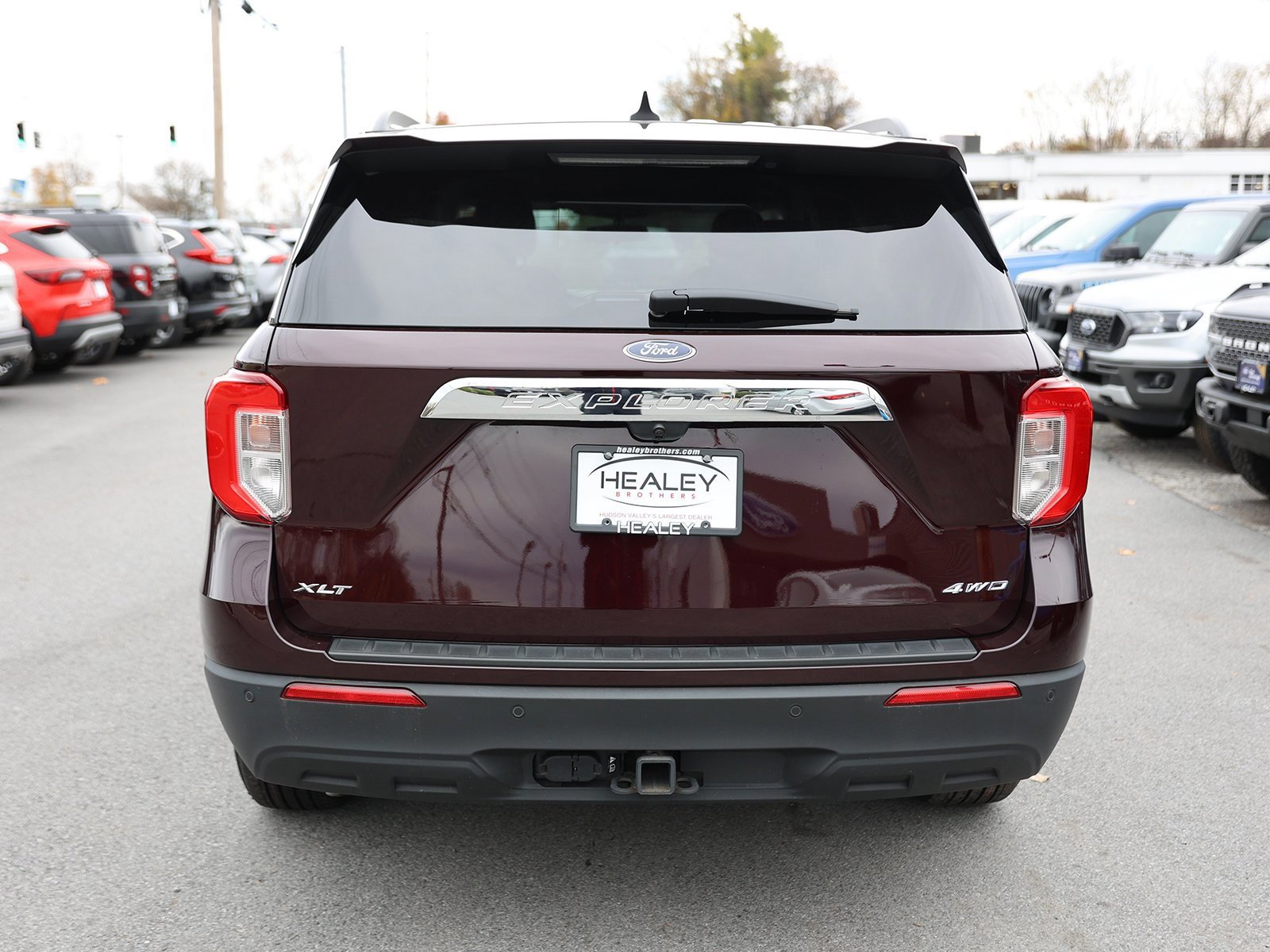 Certified 2022 Ford Explorer XLT w/ Class IV Trailer Tow Package image 3