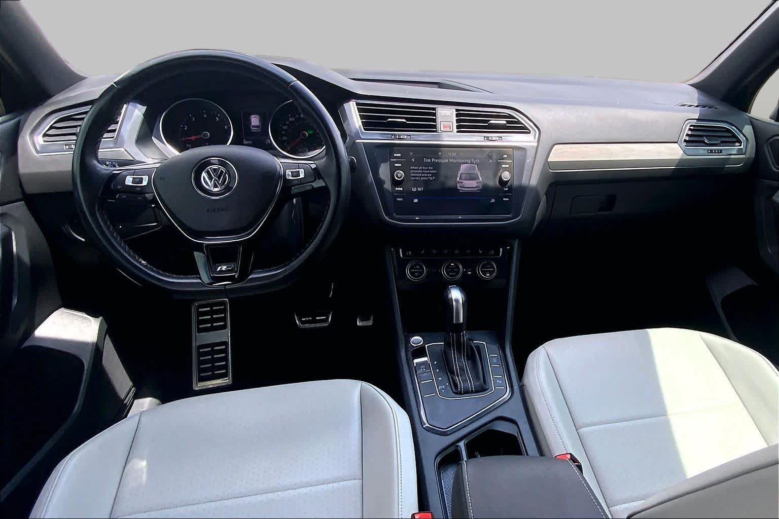 Used 2021 Volkswagen Tiguan SE R-Line FWD image 16