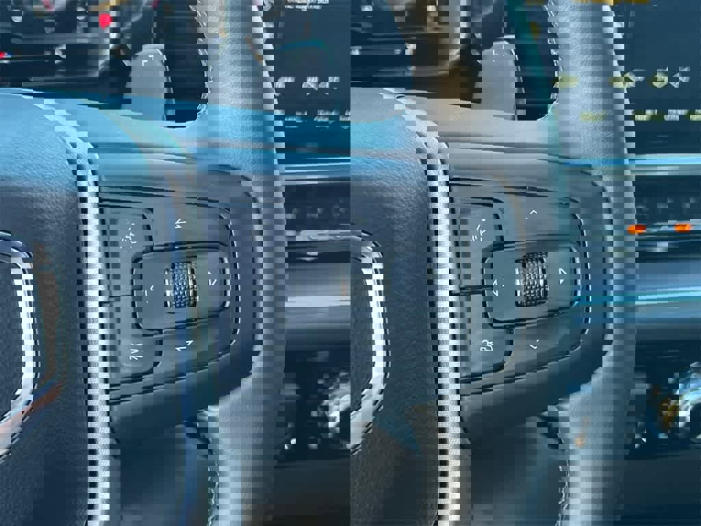 Used 2024 GMC Sierra 1500 SLT w/ SLT Premium Plus Package image 23