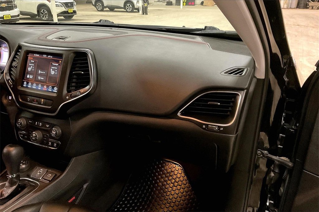 Used 2021 Jeep Cherokee Trailhawk w/ Trailer Tow Group image 15