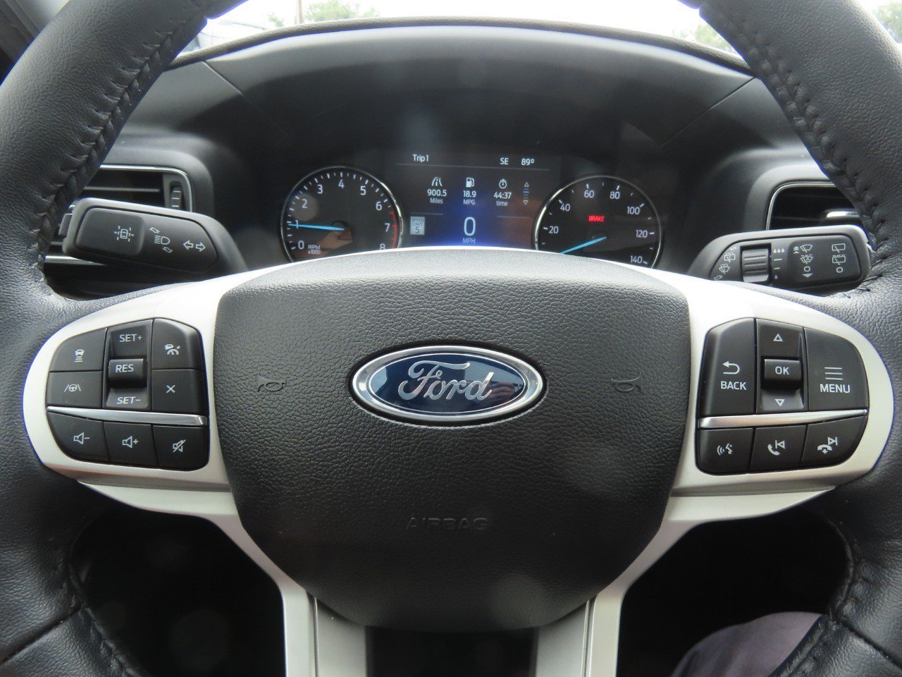 Certified 2024 Ford Explorer Limited w/ Limited Technology Package RWD image 29