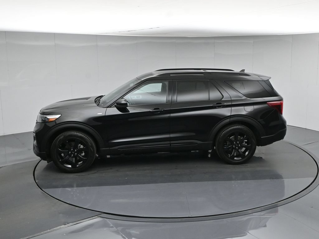 Certified 2023 Ford Explorer ST-Line w/ Class IV Trailer Tow Package RWD image 43